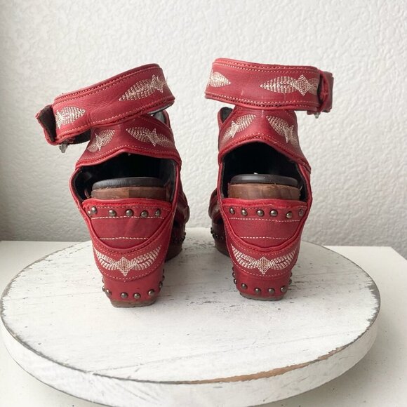 Lane Boots LEXINGTON Womens Red Wedges 6 Western Sandals Cowgirl Wooden Heels - Picture 3 of 11